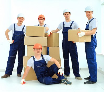 Man and van vehicle helping with a Battersea flat move
