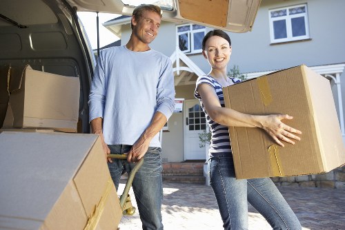 Choosing the right removal van size for a Battersea move
